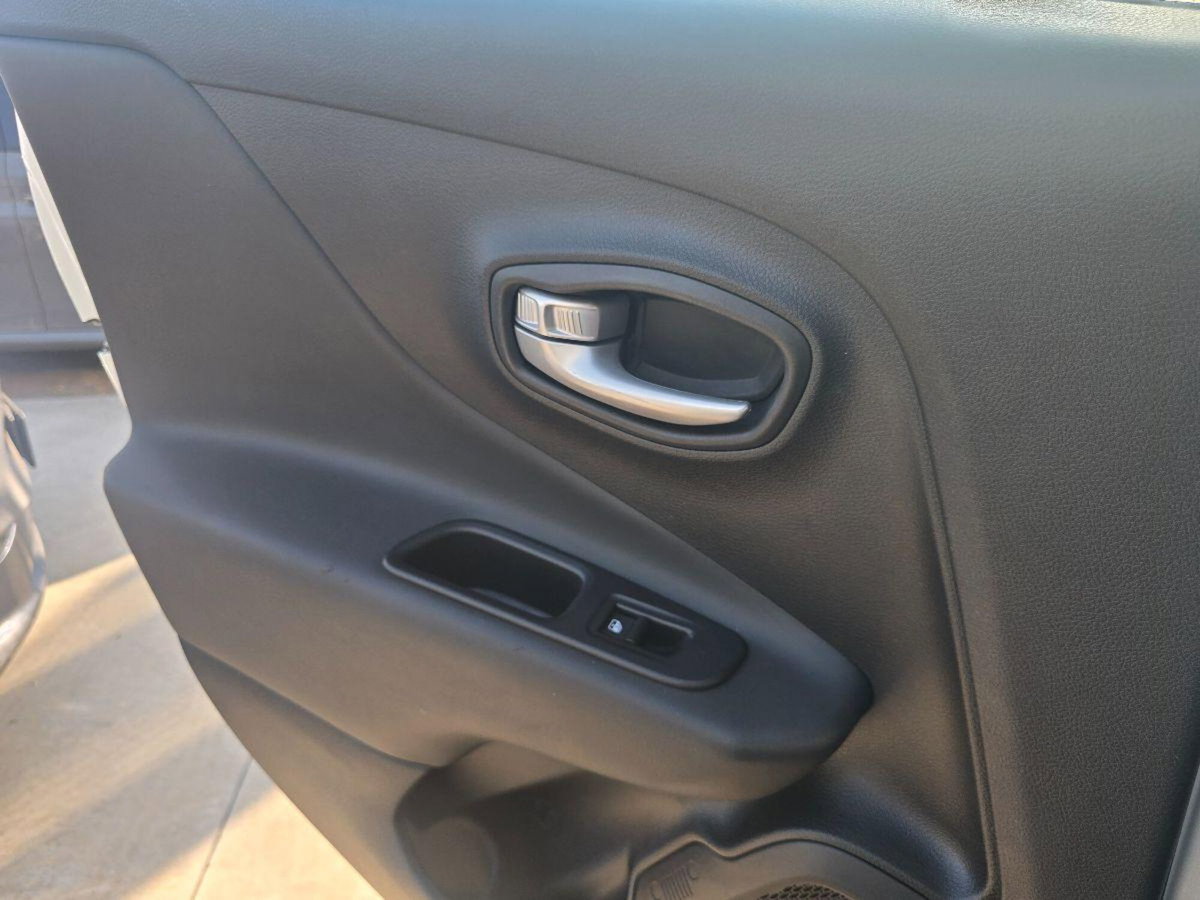 Jeep Renegade 1.6 mjt Limited 2wd 130cv (12)
