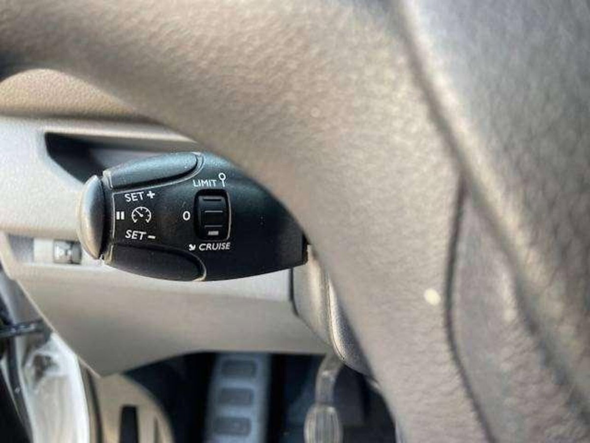 Opel Vivaro 1.5 Diesel 100CV S&S PL-TN M (15)