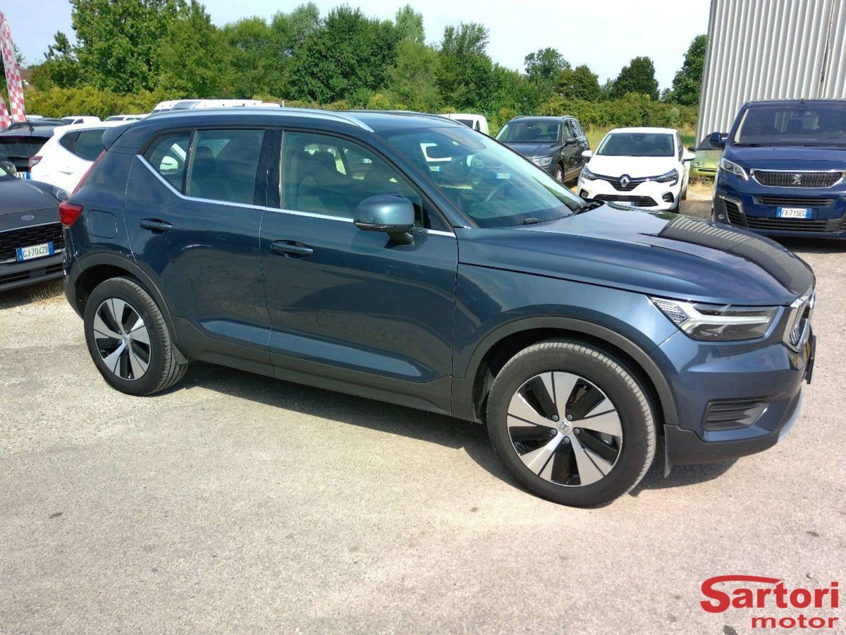 Volvo XC40 T4 Recharge Plug-in Hybrid automatico Core (2)