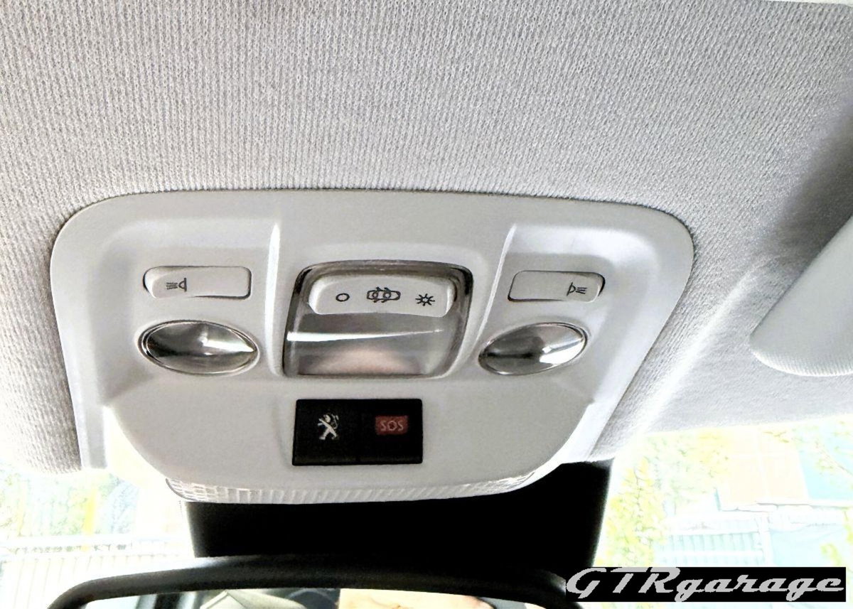 Peugeot 208 100 5 porte Allure (17)