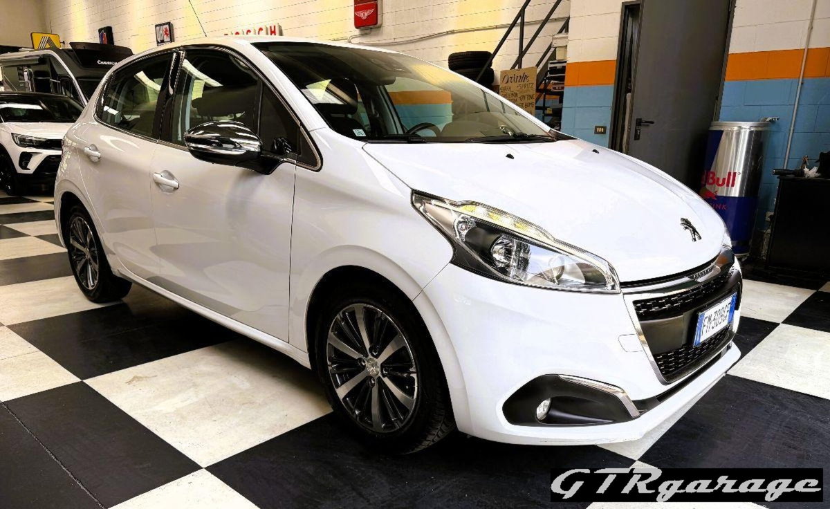 Peugeot 208 100 5 porte Allure (3)