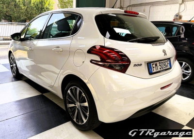 Peugeot 208 100 5 porte Allure (4)