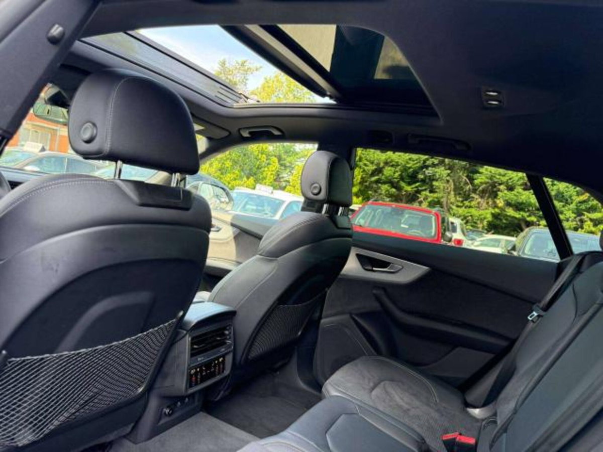 Audi Q8 3.0 tdi mhev S line edition quattro 286cv tiptronic (17)