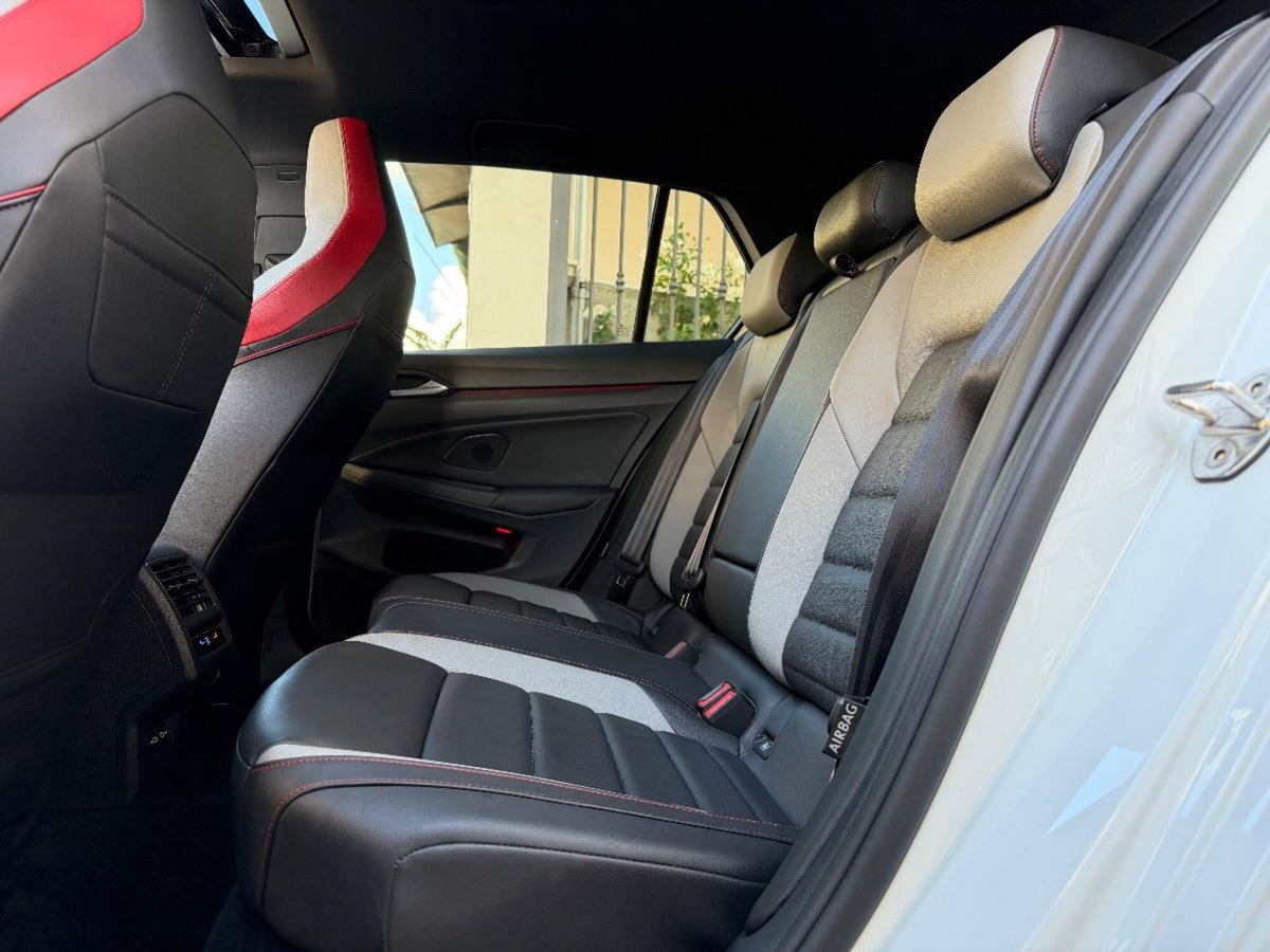 Volkswagen Golf GTI Performance 2.0 245 CV TSI DSG 5p. BMT (16)