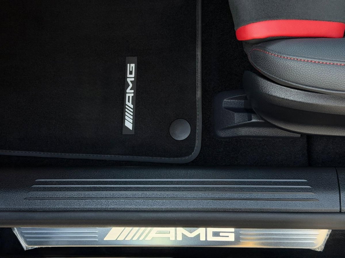 Mercedes-Benz Classe A 35 AMG 4Matic (13)