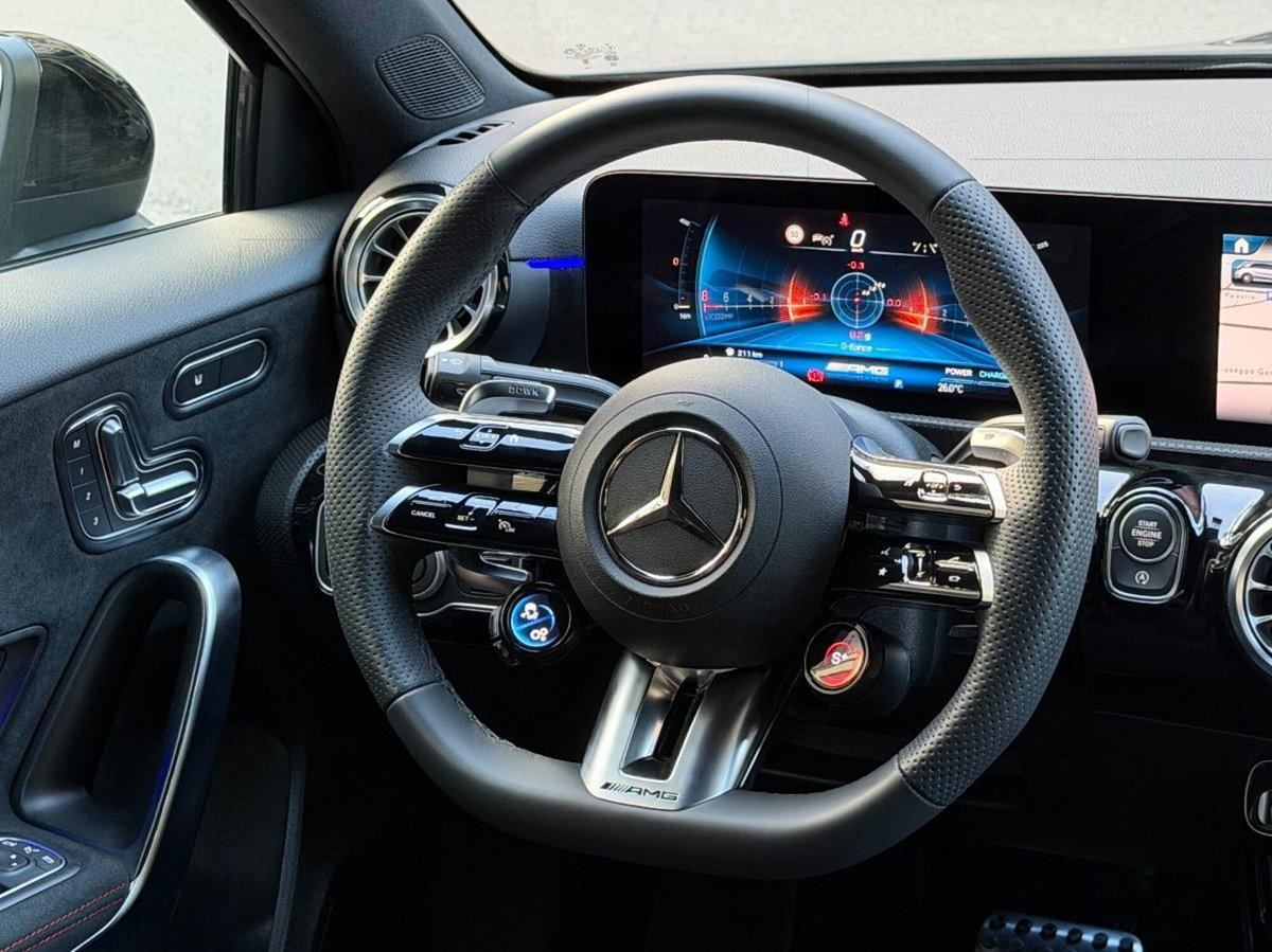 Mercedes-Benz Classe A 35 AMG 4Matic (18)