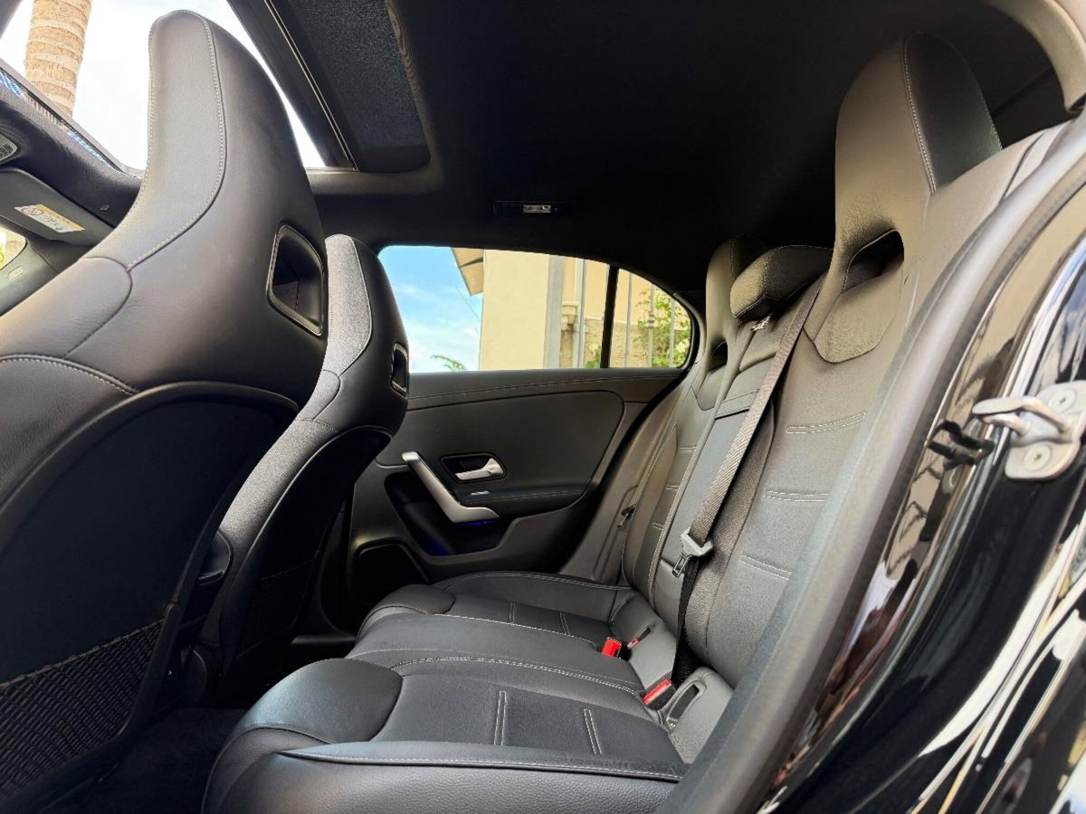 Mercedes-Benz Classe A Sedan 220 d Automatic 4Matic 4p. Premium (16)