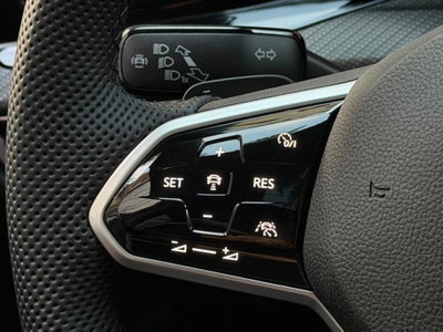 Volkswagen Golf Variant 2.0 TDI 150 CV DSG SCR R-Line (17)