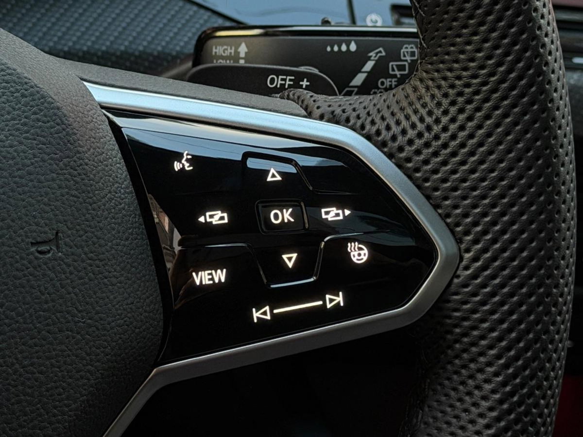 Volkswagen Golf Variant 2.0 TDI 150 CV DSG SCR R-Line (18)