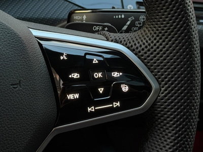 Volkswagen Golf Variant 2.0 TDI 150 CV DSG SCR R-Line (18)