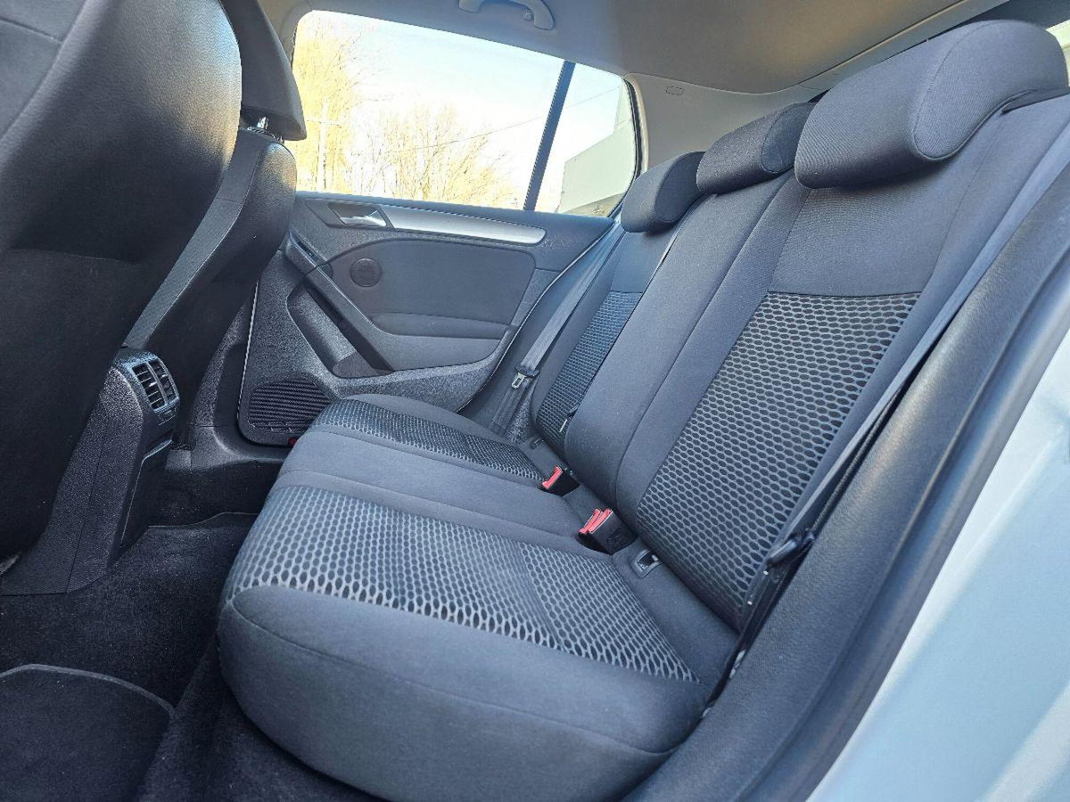 Volkswagen Golf 1.2 TSI 5p. Trendline BlueM. Tech. (18)