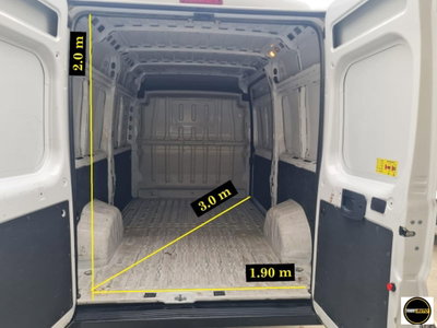 Peugeot Boxer Furgone 333 BlueHDi 140 S&S PM-TM Combi Premium (2)