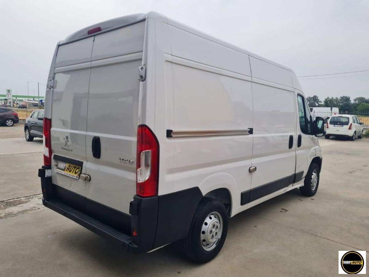 Peugeot Boxer Furgone 333 BlueHDi 140 S&S PM-TM Combi Premium (8)