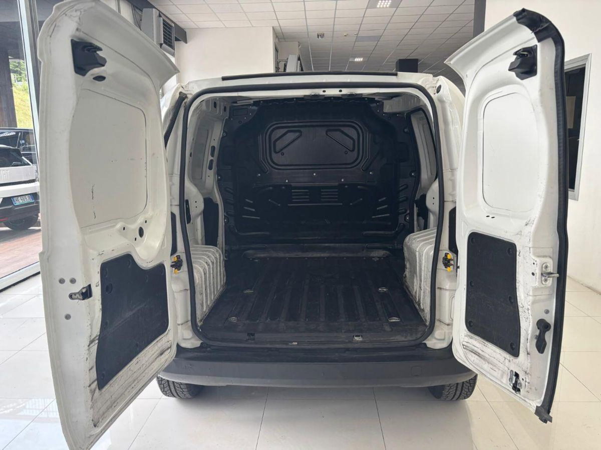 Fiat Fiorino 1.3 MJT 75CV Furgone (7)