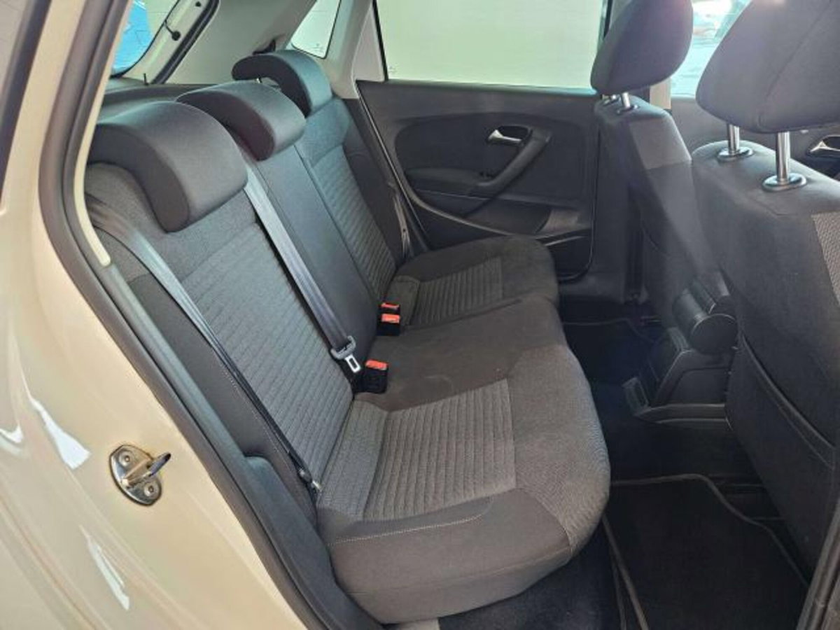 Volkswagen Polo 1.4 3 porte Highline (13)