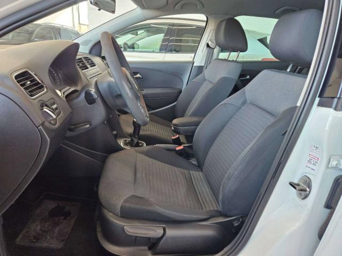 Volkswagen Polo 1.4 3 porte Highline (7)