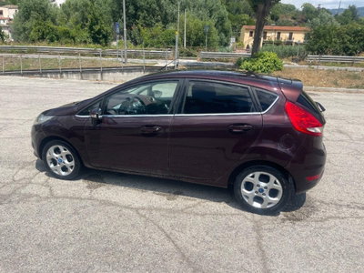 Ford Fiesta 1.4 TDCi 68CV 5 porte Titanium (8)