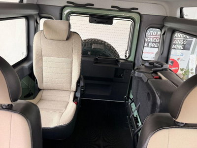 Land Rover Defender 90 2.2 TD4 S.W. E Pack Expedition N1 (13)