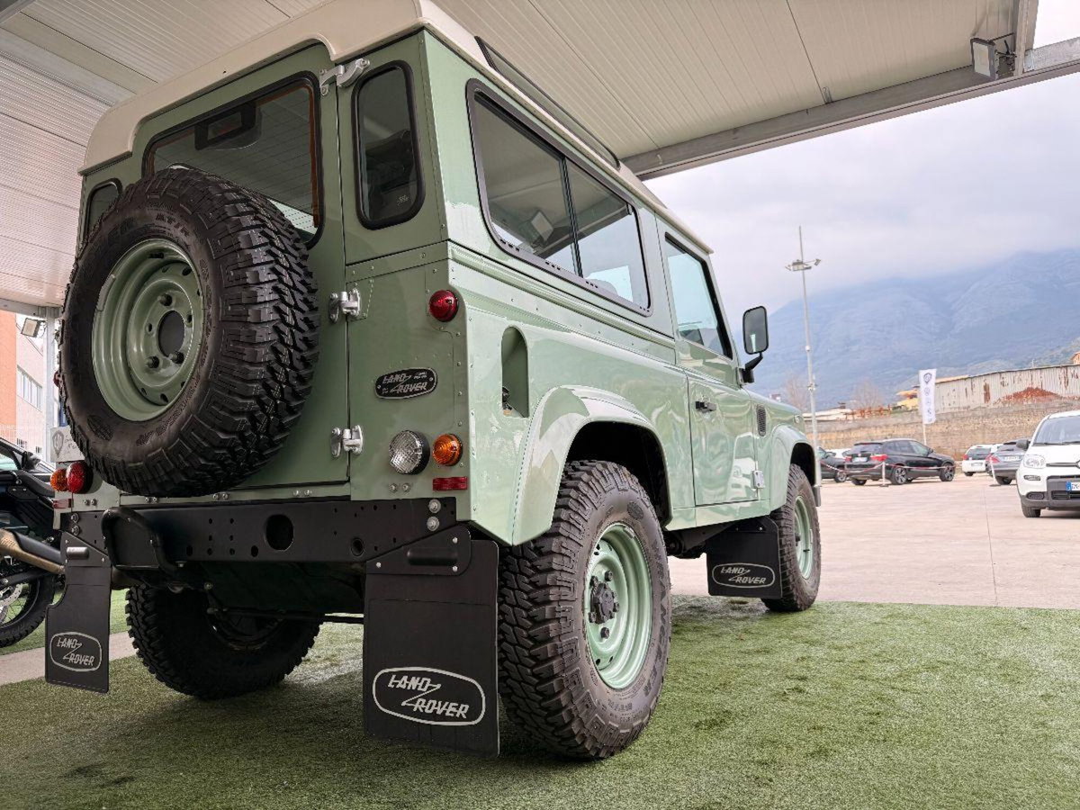 Land Rover Defender 90 2.2 TD4 S.W. E Pack Expedition N1 (6)