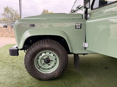 Land Rover Defender 90 2.2 TD4 S.W. E Pack Expedition N1 (7)