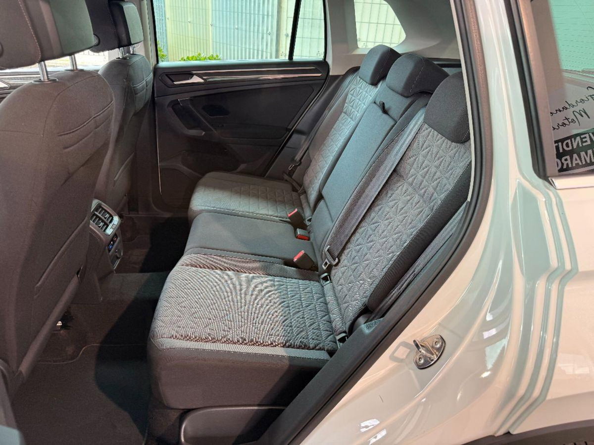 Volkswagen Tiguan 2.0 TDI 150 CV SCR DSG 4MOTION Life (12)