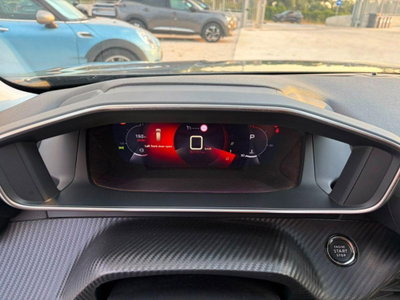 Peugeot 2008 BlueHDi 130 S&S EAT8 Allure Pack (16)