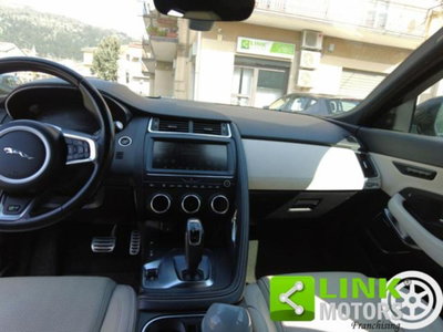 Jaguar E-Pace 2.0D 180 CV AWD aut. R-Dynamic SE (2)