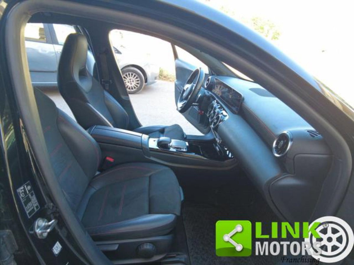 Mercedes-Benz Classe A Sedan 250 Automatic 4Matic 4p. Premium (16)