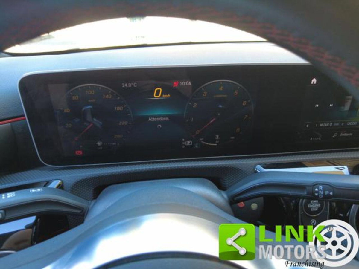 Mercedes-Benz Classe A Sedan 250 Automatic 4Matic 4p. Premium (9)