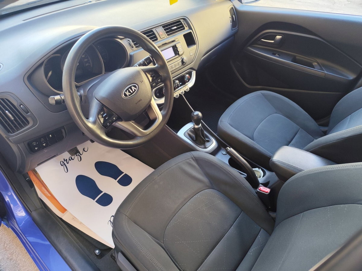 Kia Rio 1.2 CVVT 3p. GPL LX (13)