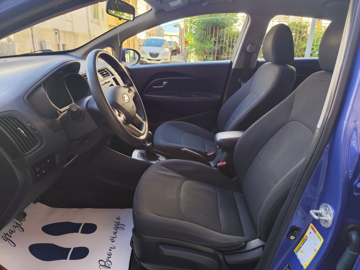 Kia Rio 1.2 CVVT 3p. GPL LX (14)