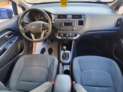 Kia Rio 1.2 CVVT 3p. GPL LX (16)