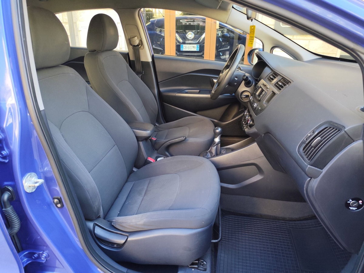 Kia Rio 1.2 CVVT 3p. GPL LX (19)