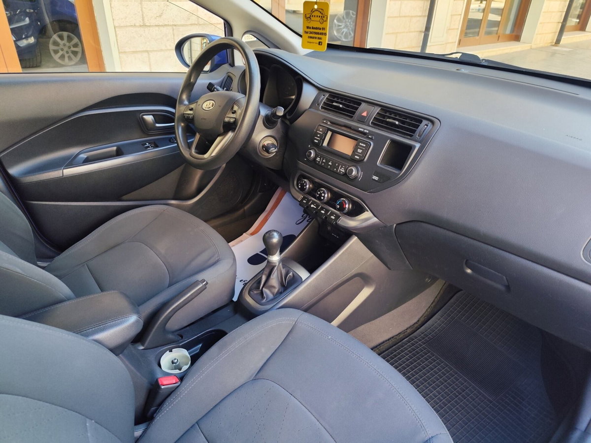 Kia Rio 1.2 CVVT 3p. GPL LX (20)