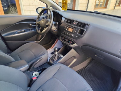 Kia Rio 1.2 CVVT 3p. GPL LX (20)
