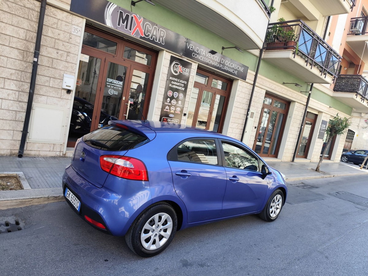 Kia Rio 1.2 CVVT 3p. GPL LX (5)