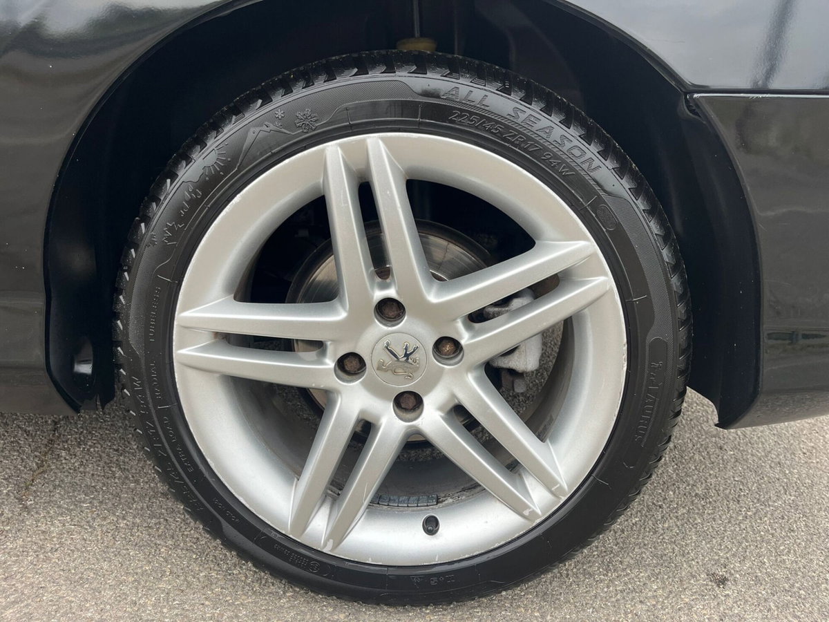 Peugeot 308 SW 1.6 8V HDi 112CV Ciel Sportium (18)