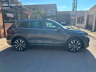 Volkswagen Tiguan 2.0 TDI 150 CV SCR DSG 4MOTION R-Line (10)