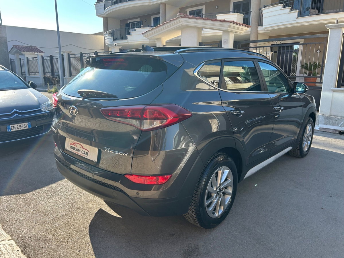 Hyundai Tucson 1.7 CRDi XPossible (13)