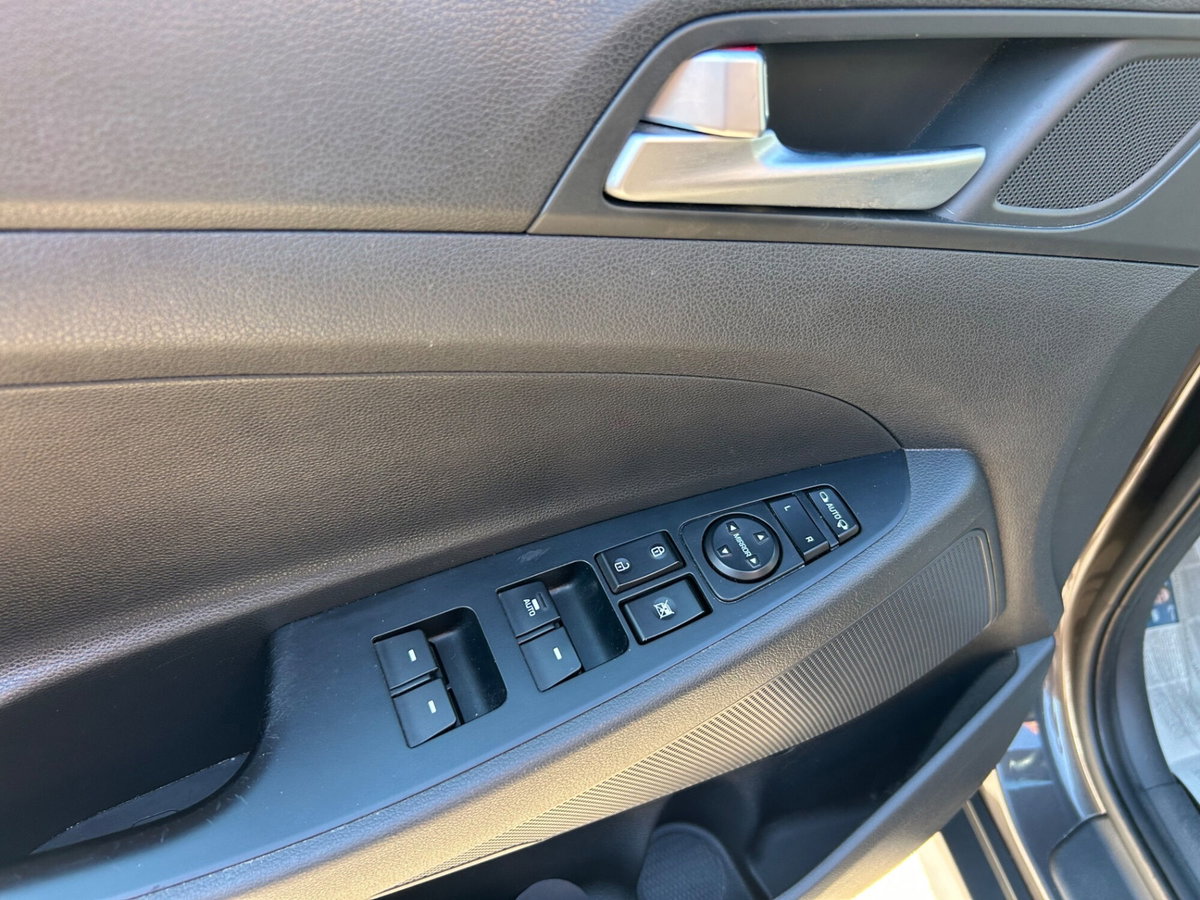 Hyundai Tucson 1.7 CRDi XPossible (17)