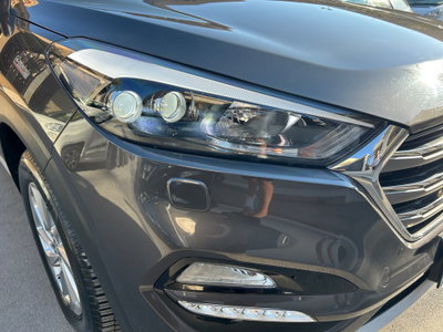 Hyundai Tucson 1.7 CRDi XPossible (5)