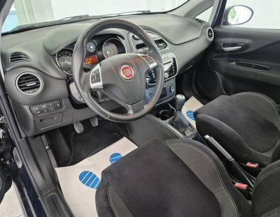 Fiat Punto 1.3 MJT II 75 CV 5 porte Street (9)