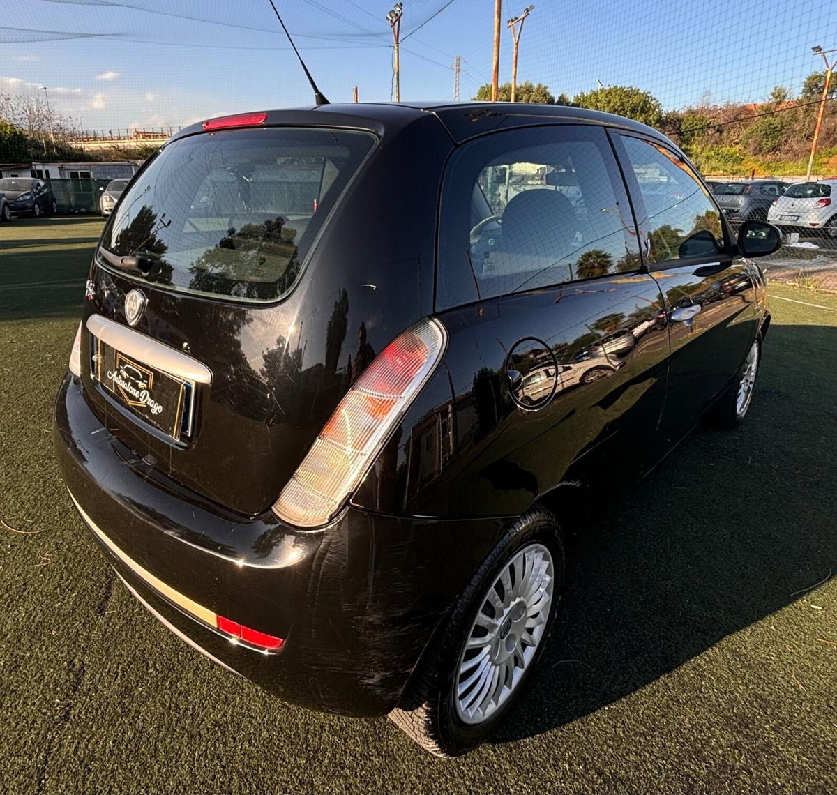 Lancia Ypsilon 1.2 Argento (3)
