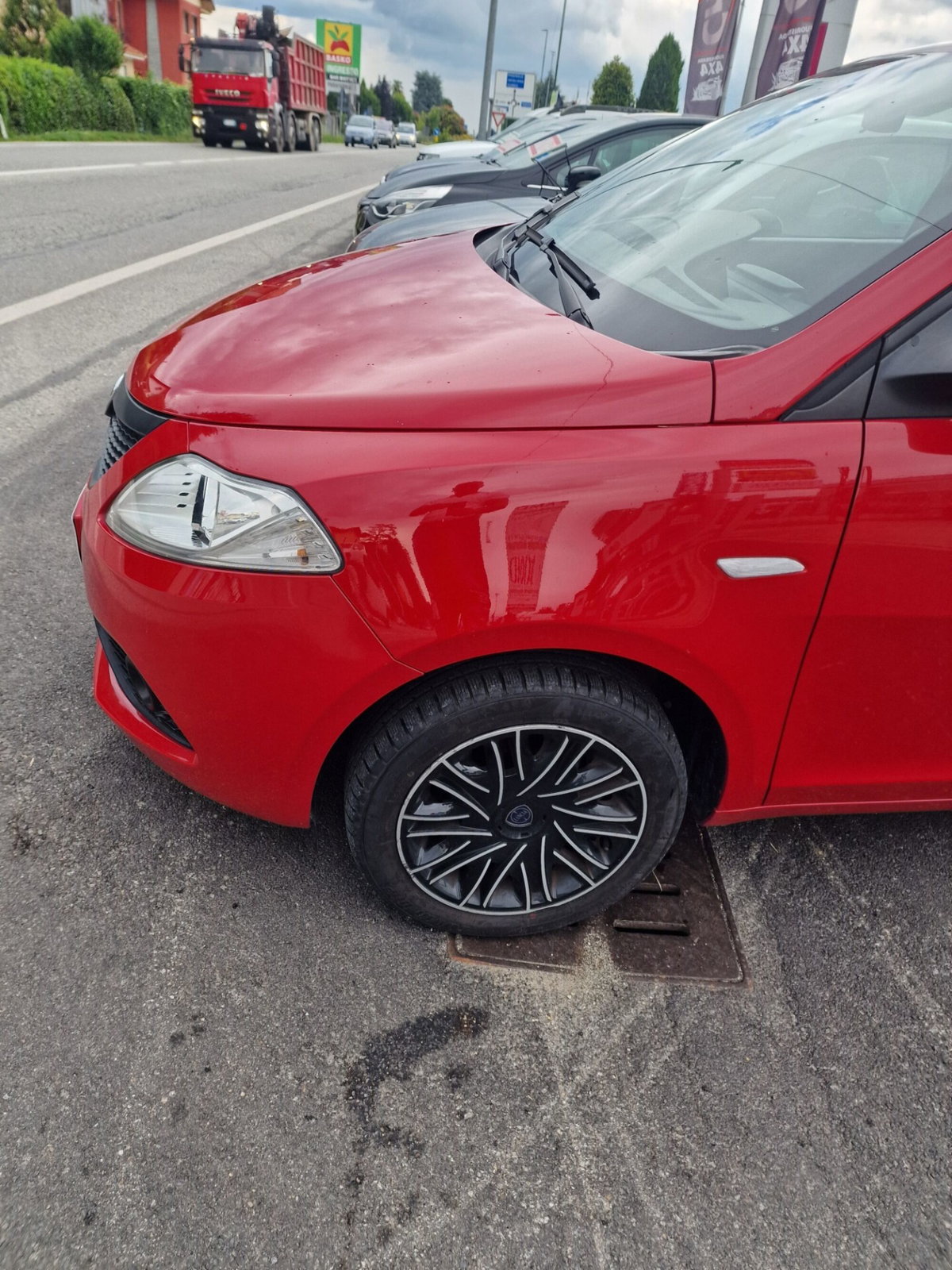 Lancia Ypsilon 1.2 69 CV 5 porte GPL Ecochic Gold (3)