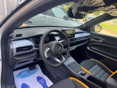 Jeep Avenger 1.2 turbo e-hybrid mhev The North Face 4xe 145cv edct6 (8)