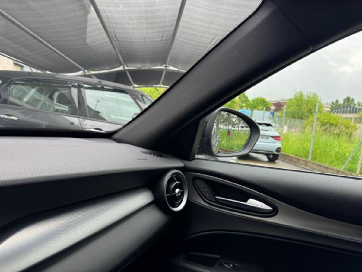 Alfa Romeo Stelvio Stelvio 2.2 Turbodiesel 210 CV AT8 Q4 Veloce (13)