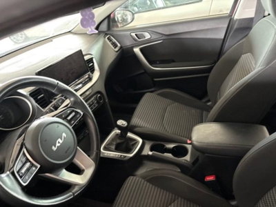 Kia Ceed 1.6 CRDi 115 CV 5p. Business Class (2)