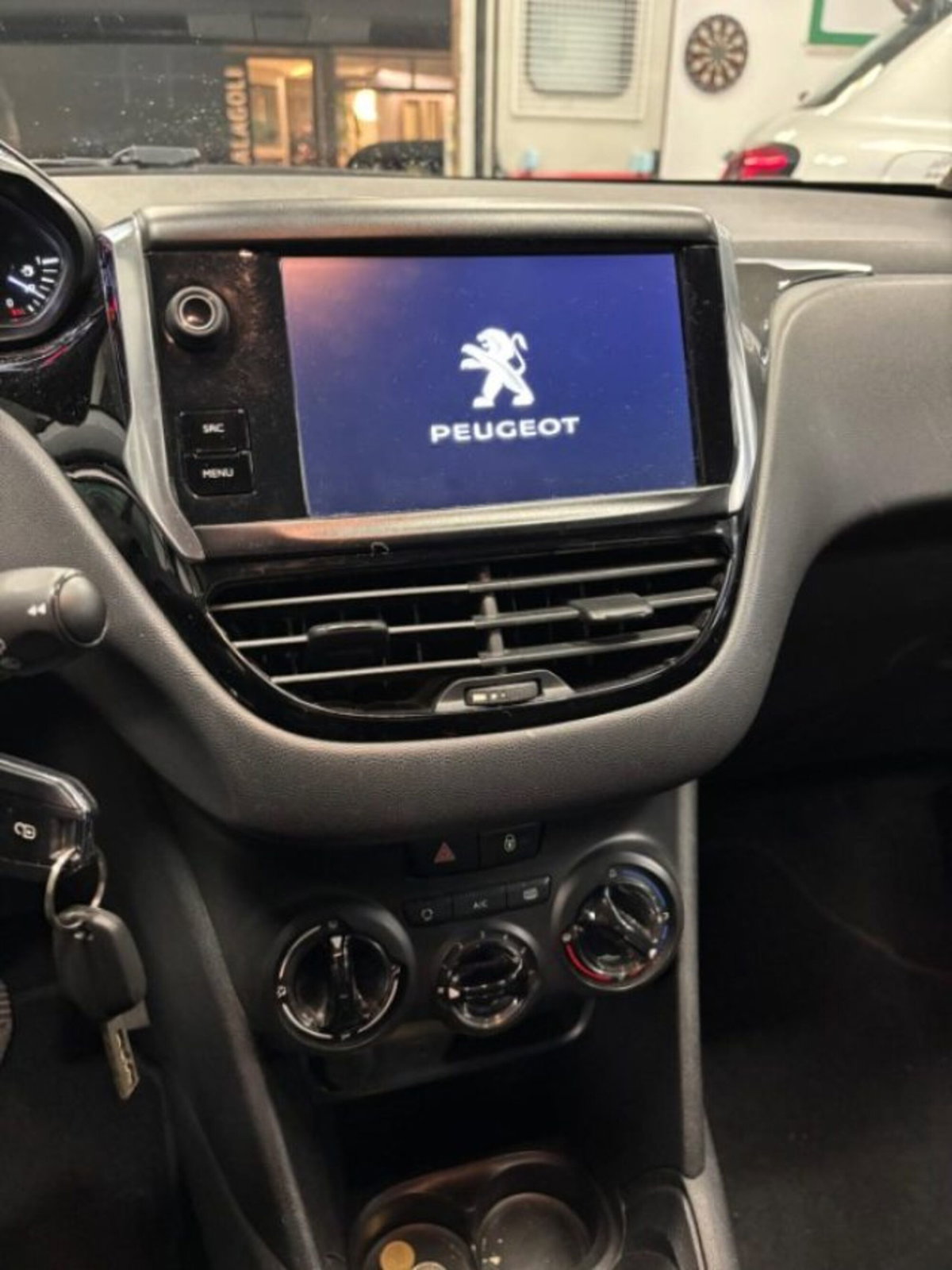 Peugeot 208 75 5 porte Allure (5)