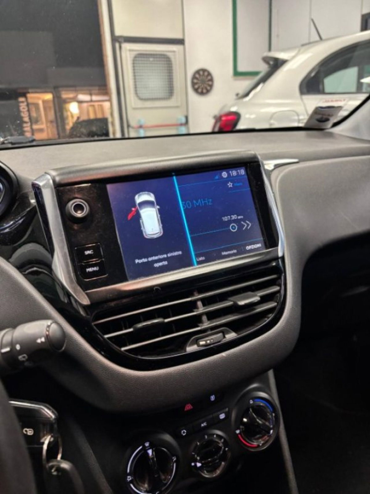 Peugeot 208 75 5 porte Allure (6)
