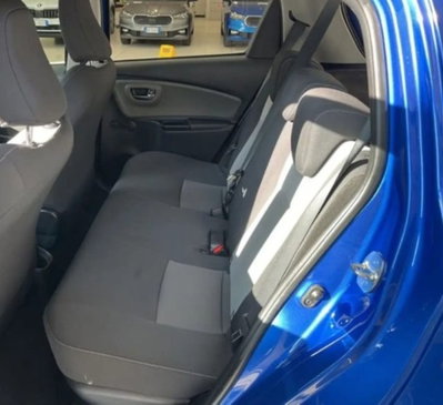 Toyota Yaris Cross 1.5 Hybrid 5p. E-CVT Premiere (2)